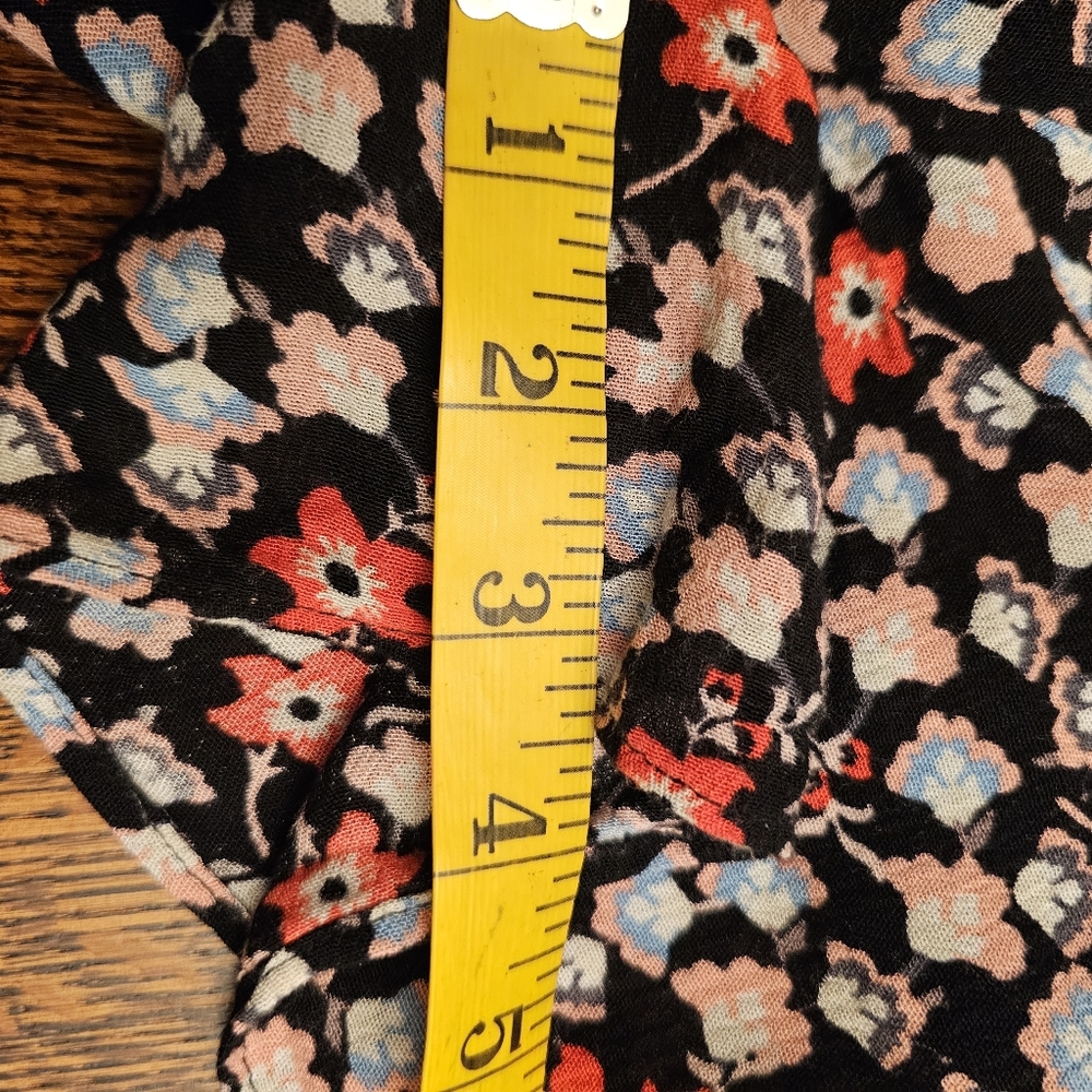 Guess Floral V-Neck Tie Waist Romper - Picture 10 of 11